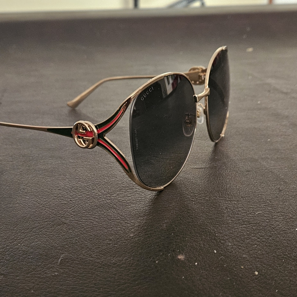 Gucci GG0225S sunglasses, Oval
